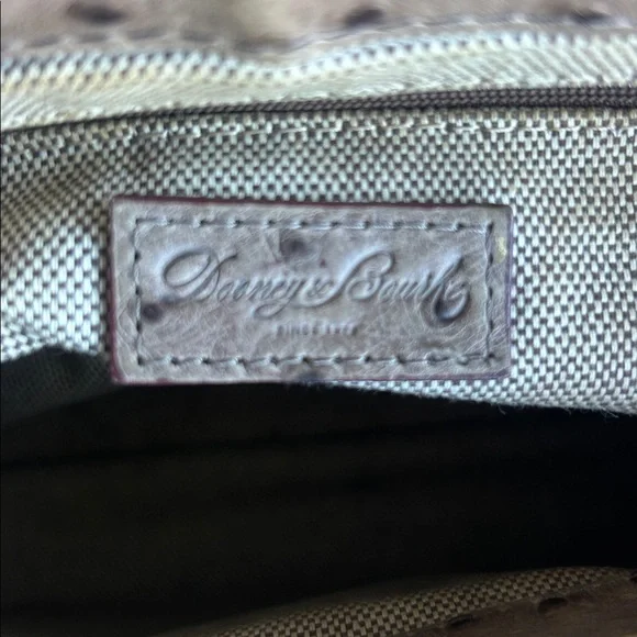 Vintage Dooney & Bourke ostrich-embossed leather shoulder handbag grayish/beige - Picture 9 of 11